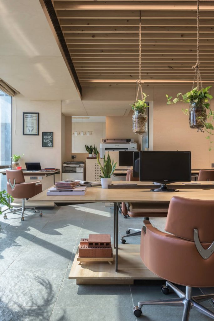 Meridian Business Hub